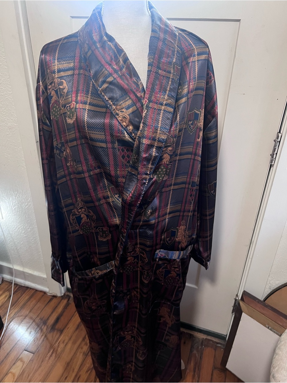 Plaid Satin-Look Long Royal Men’s Vintage Robe